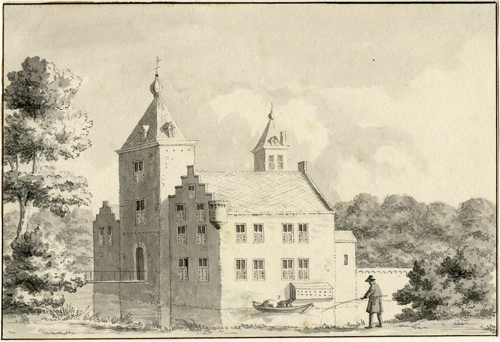Tekening van een kasteel in gracht. Links in het midden een toren met een poort en brug. Daarvoor een huis met twee verdiepingen, zadeldak en trapgevel. Onder de onderste verdieping een duiventil. Achter naast de toren en kleiner gebouw met trapgevel. Achter alles een tweede toren. In de gracht vaart een bootje, aan de oever staat een man te vissen.