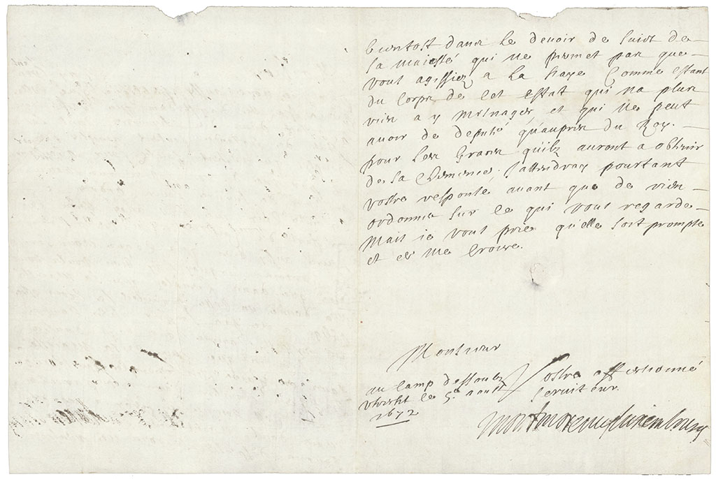 Tweede deel van de brief. In het opengevouwen deel is de rechterkant beschreven en ondertekend met hanepoten.