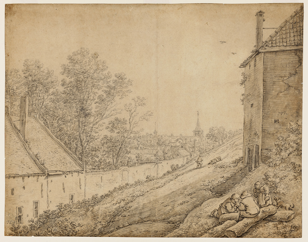 Tekening van rechts een aardenwal met daarin een torenachtig bouwwerk dat tekenen van verval vertoont (scheuren in de muur, losse bakstenen op de grond en planten in de muur). Op de voorgrond een groepje mensen met een hond die op wat boomstammen zitten te kletsen. Op de achtergrond een vrijend stelletje. Links de stod, eerst een huis, daarna een muur met een grote tuin erachter. Op de achtergrond meer huizen en een kerktoren.