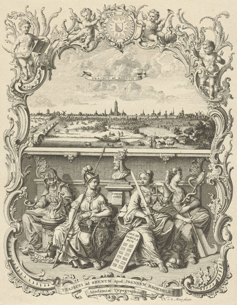 Gezicht op Utrecht met in het midden de Domtoren. Onderaan zitten voor een muur de vier kardinale deugden Matigheid, Kracht, Rechtvaardigheid en Voorzichtigheid. Achter hen staat de buste van keizer Justinianus I. Het geheel is gevat in een ornamentele omlijsting, bekroond door het wapen en het motto van de Universiteit Utrecht.