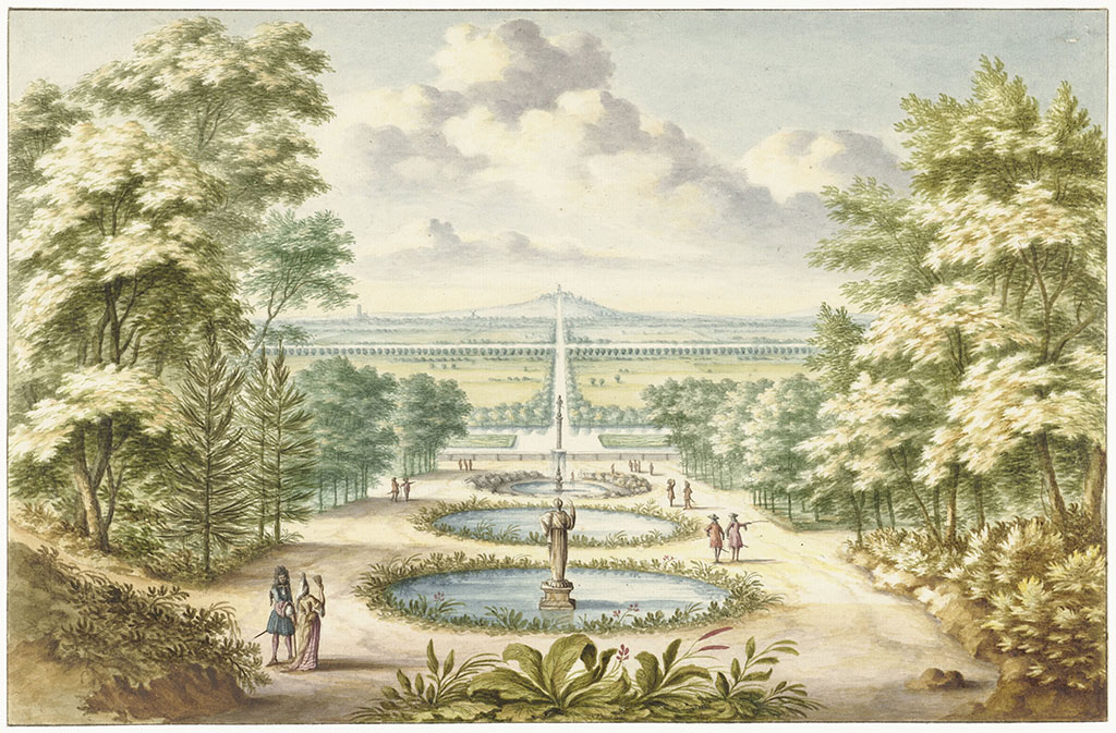 Aquarel van een tuin tegen een heuvel op. We kijken naar beneden en hebben een lange zichtlijn met eerst drie ronde vijvers, met in de eerste een standbeeld van een staande vrouw en in de derde een fontein. Dan is er een grote horizontale vijver met daarvoor een beeld op een hele hoge sokkel en vervolgens een kanaal of weg helemaal rechtdoor tot aan een heivel in de verte. Aan weerszijden van de ronde vijvers is bos te zien. Rondom de vijvers wandelen groepjes mensen.