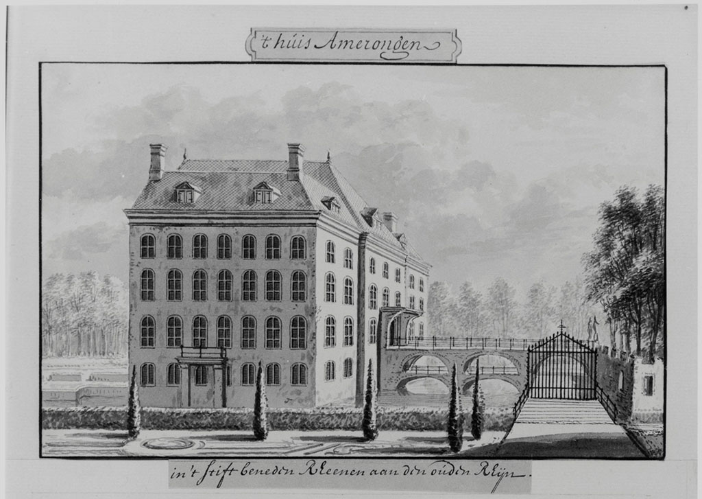 Tekening van het huis Amerongen met rechts de dubbele brug en voor op de brug de twee standbeelden. Rechtdoor een brug en een hek naar de kade, links op de voorgrond de suggestie van een tuin met een paar puntboompjes.
