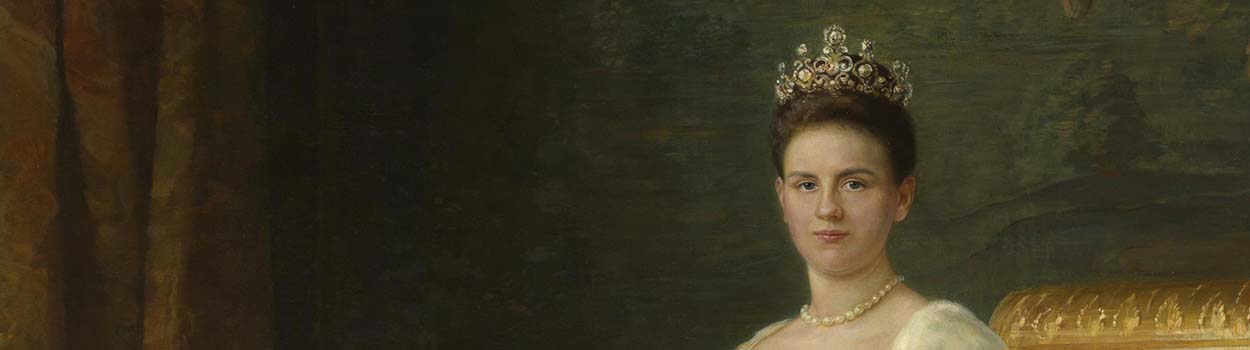 Koningin Wilhelmina met de Stuart diadeem met de diamant