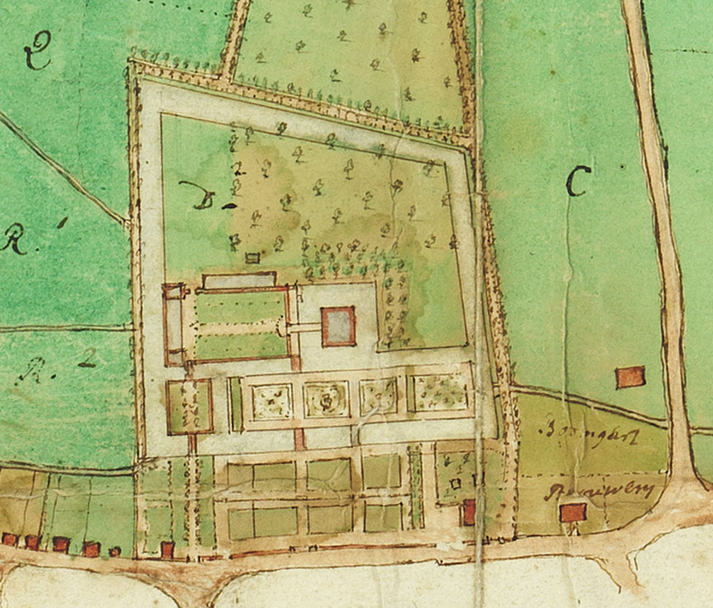 Plattegrond van de tuin van het kasteel. Het bovenste deel is betekend met bomen, het kasteel ligt in de gracht met het voorplein. Daaronder ligt tussen twee grachten een stuk tuin dat verdeeld is in vier vierkanten met in elk vierkant een middelpunt en ingetekende versieringen.