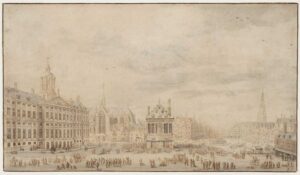 Links het huidige paleis op de dam, daarachter de nieuwe kerk. In het midden de Waag en rechts de Vismarkt, in de verte de toren van de oude kerk. Het is druk op de dam met groepjes mensen, een enkeling te paard en een paar koetsen. Op het Rokin liggen boten.