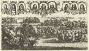 Een gravure van een zeeslag, verschillende groepen schepen liggen dicht bij elkaar. Uit de groepjes komt rook naar boven. Op de voorgrond staan twee schepen in brand. Boven de zeeslag drie groepjes van drie medaillons. Links in het midden Lodewijk XIV en daarnaast de dauphin en admiraal d'Estrées. In het middelste groepje Willem III met de admiralen De Ruyter en Tromp aan zijn zijde en rechts Karel II tussen de Hertog van York (de latere Jacobus II) en Prins Ruprecht.