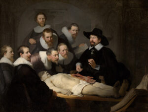 7 mannen met ontblote hoofden en witte kragen staan over een naakte dode man met een lendedoek gebogen. Rechts staat een man (dr. Tulp) met een hoed op en een bescheidener kraagje. Hij heeft in zijn rechterhand een schaar waarmee hij een pees of spier in de opengelegde linkerarm van de dode man wil doorknippen.