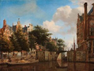 Gezicht op de Nieuwe Zijds Voorburgwal met de Oude Haarlemmersluis te Amsterdam. Links aan de gracht het huis Bartolotti, rechts een heiligenbeeld op de hoek boven het water. In het midden een ijzeren brug waarvan de pijlers zijn versierd met heraldische wapens met leeuwen. Op het water twee schuiten. Een van de schuiten ligt aangemeerd, twee mannen kijken naar de schuit in de sluis een derde geeft iets aan een vrouw op de weg. Een andere vrouw loopt via de loopplank met een volle emmer in haar hand naar de weg. Op de weg twee heren die elkaar ontmoeten, de lopende heeft een koffer in zijn hand. Links op de brug staan twee mannen te praten, rechts komt een man met een hondje aanlopen. Het is zonnig, het water is spiegelglad, aan de blauwe lucht een paar wattenwolken.