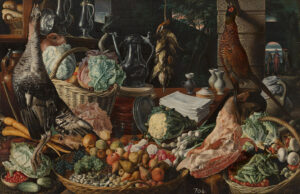 Het keukenbeeld is meer een rijk beeld van heel veel verse producten: wild, fazant, vlees, vinkjes, wortels, bessen, komkommers, sla, bloemkool, meiknollen, peren, pruimen, druiven, tuinbonen, mispels, peulen. Daarachter een tafel met kannetjes, borden (teljoren) en servetten. Op de achtergrond een plank met tinnen kannen en een mandje met brood. Helemaal rechts op de achtergrond een doorkijkje naar een poort met drie personen