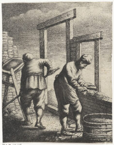 Twee mannen zijn aan het werk aan een nieuw gebouw. Er staat het frame van een deur en van een raam. De man rechts legt stenen en metselt. De man links staat voor een grote stapel stenen met een lange stok. Zou hij kalkmortel maken?