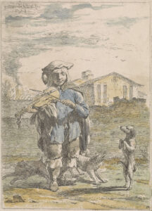 Een kleine jongen met een blauw jak aan een baret op een broek aan en een soort cape om, speelt op een viool. Éen hond rent om hem heen, een andere staat de blaffen en een derde staat op zijn achterpoten.