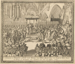 Prent van de Westminster Abby met daarin willem onder een baldakijn met allemaal mannen om zich heen en Mary bij de troon. Overal zijn mensen te zien, de meesten met een taakje.