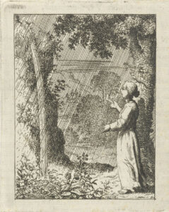 Vrouw kijkt naar de stromende regen in een open plek in het bos.