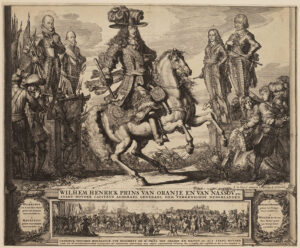 Prent van een man met veel veren op zijn hoed op een steigerend paard. Hij staat temidden van Willem van Oranje, Maurits, Willem II, Frederik Hendrik. Onder de het paard staat Wilhelm Henrick Prins van Oranje en van Nossov etc. Stadt-houder capiteyn admirael Generael der Vereenighde Nederlanden. Daaronder een kleinere afbeelding van een optocht.