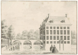 Het huis Amerongen vanuit het noorden. Een huis met vier verdiepingen dat in een gracht ligt, met naar het oosten (links) een dubbele toegangsbrug. Op het dak aan de noordgevel twee dakkapelletjes en aan de oostgevelg drie. Op de uiteinden van het dak twee schoorstenen. Het huis is zeven ramen breed en heeft aan de noordgevel op de beletage een balkon onder het vijfde raam van links. Op de voorgrond een tuin met ingetekende broderieën. Links een brug naar de kade die toegang geeft tot de onderbrug. Op de kade een trap naar de bovenbrug en links een muur met nissen met beelden erin.